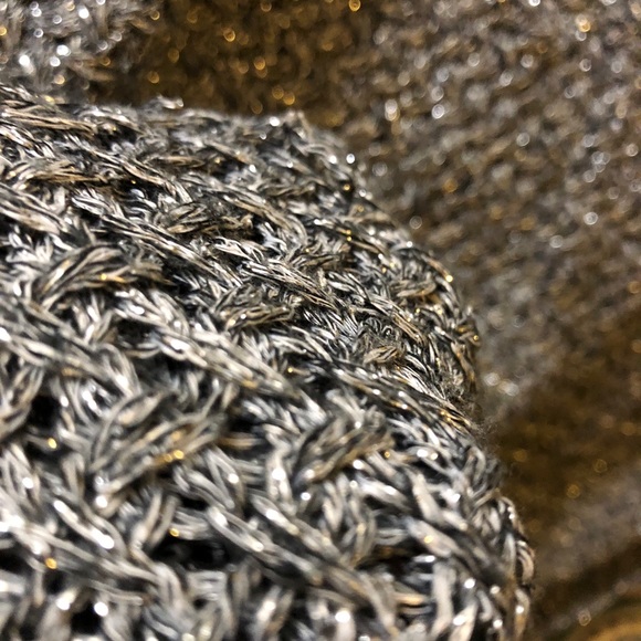 Glittery sweater size Medium - Picture 3 of 8